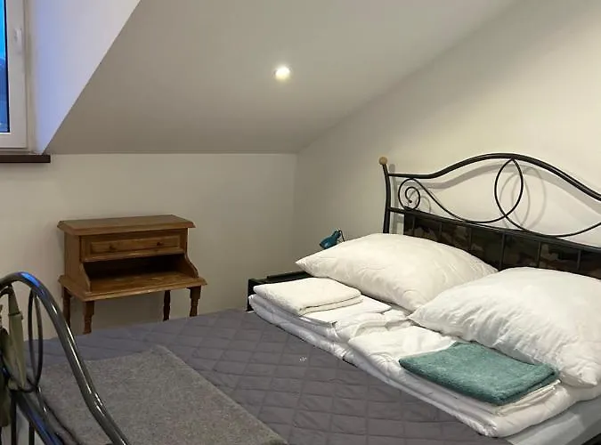 Osrodek Agroturystyczny Przystanek Konski Dwor Guest house Oborniki Slaskie